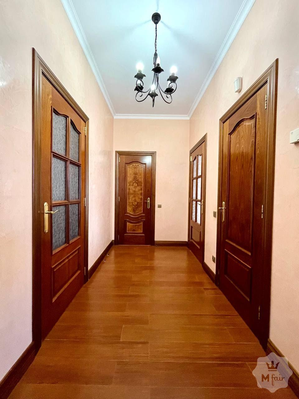 Продажа дома с бассейном в Ирпене под Киевом