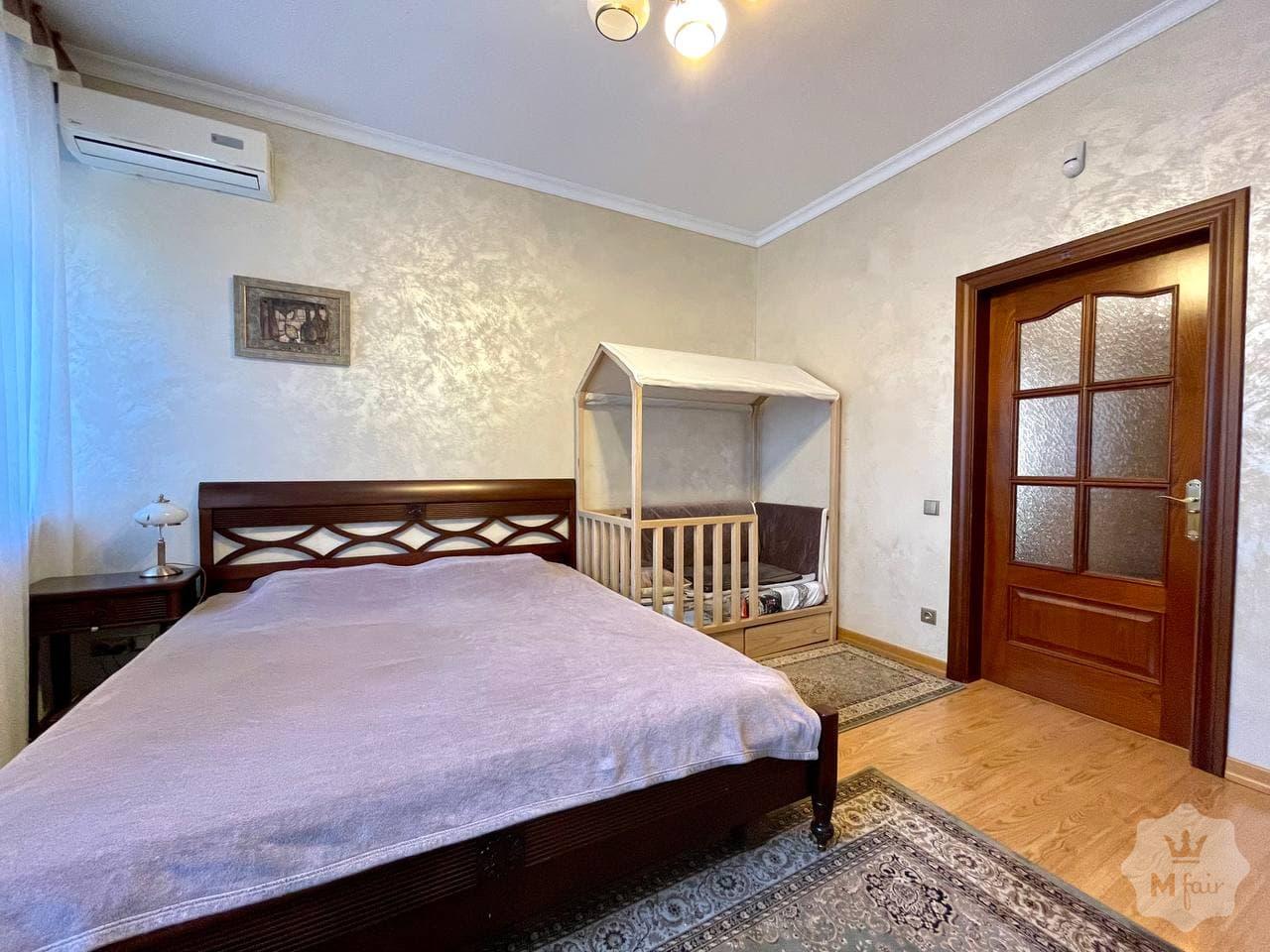 Продажа дома с бассейном в Ирпене под Киевом