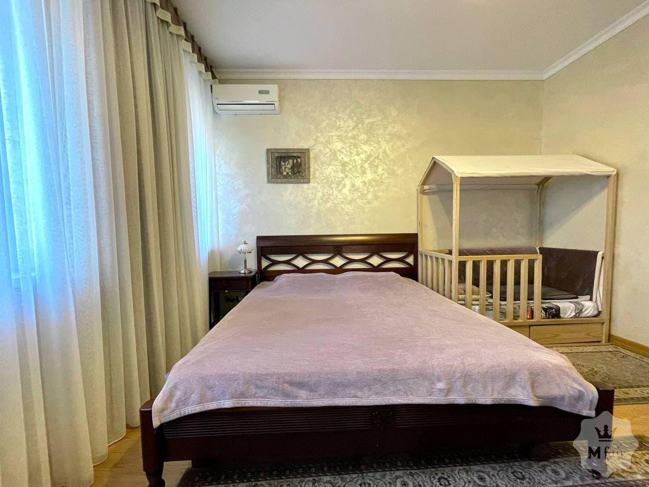 Продажа дома с бассейном в Ирпене под Киевом