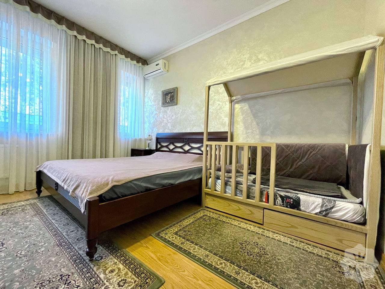 Продажа дома с бассейном в Ирпене под Киевом