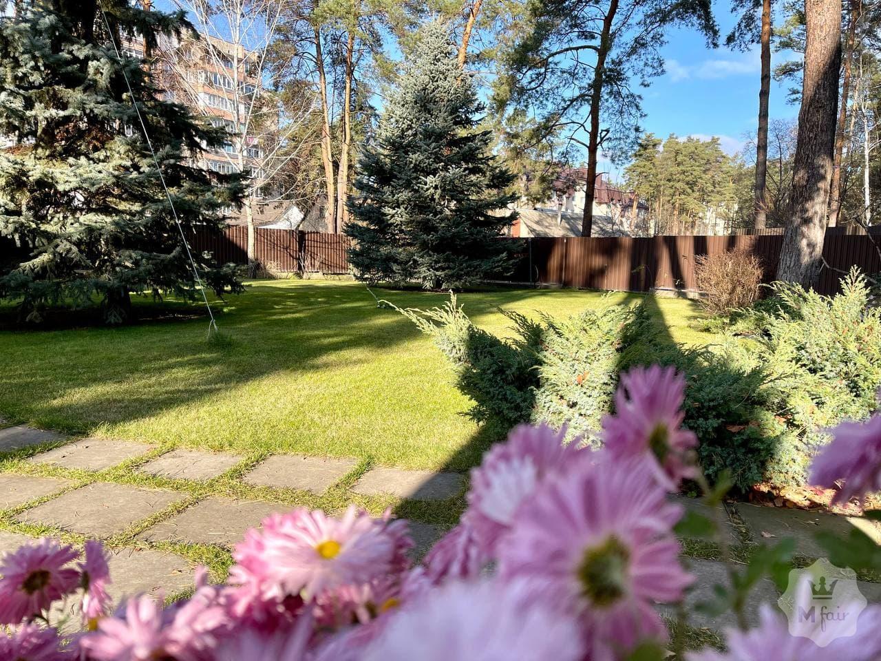 Продажа дома с бассейном в Ирпене под Киевом