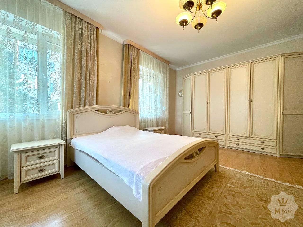 Продажа дома с бассейном в Ирпене под Киевом