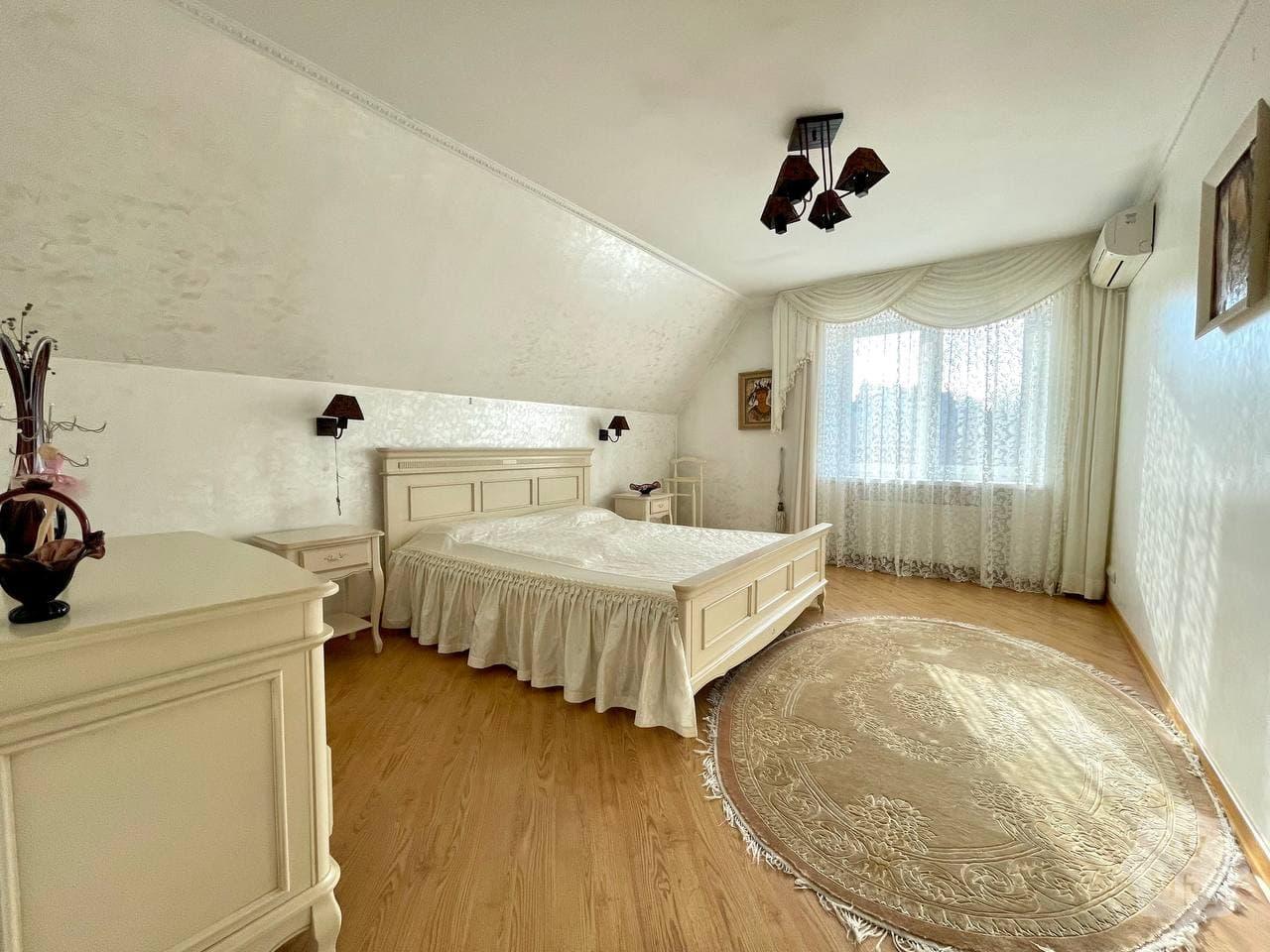 Продажа дома с бассейном в Ирпене под Киевом