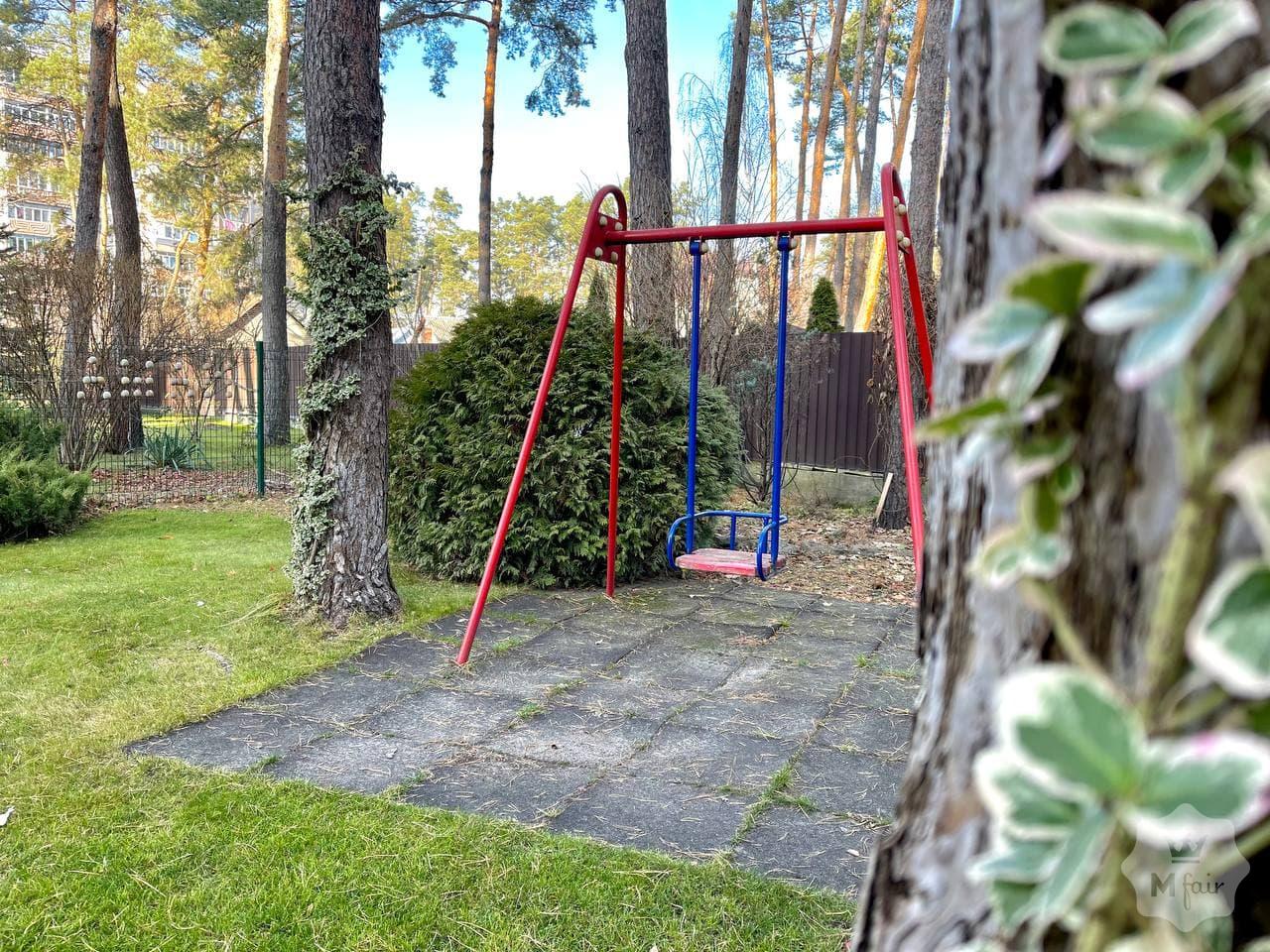 Продажа дома с бассейном в Ирпене под Киевом