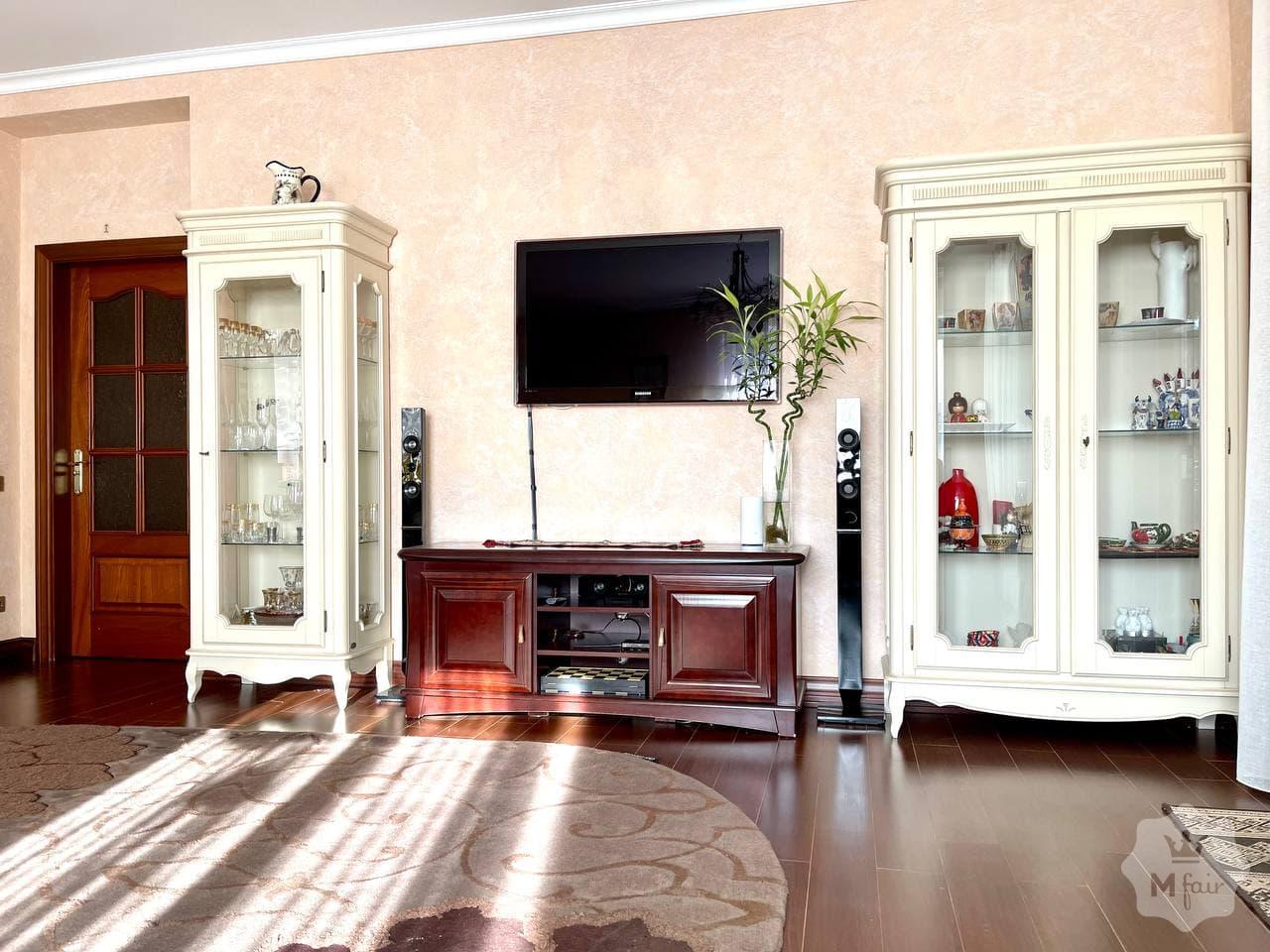 Продажа дома с бассейном в Ирпене под Киевом