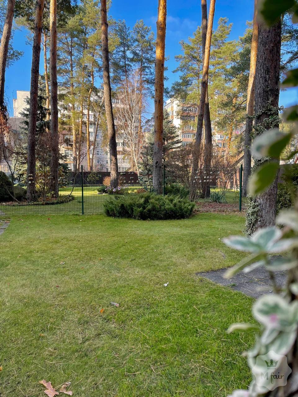 Продажа дома с бассейном в Ирпене под Киевом