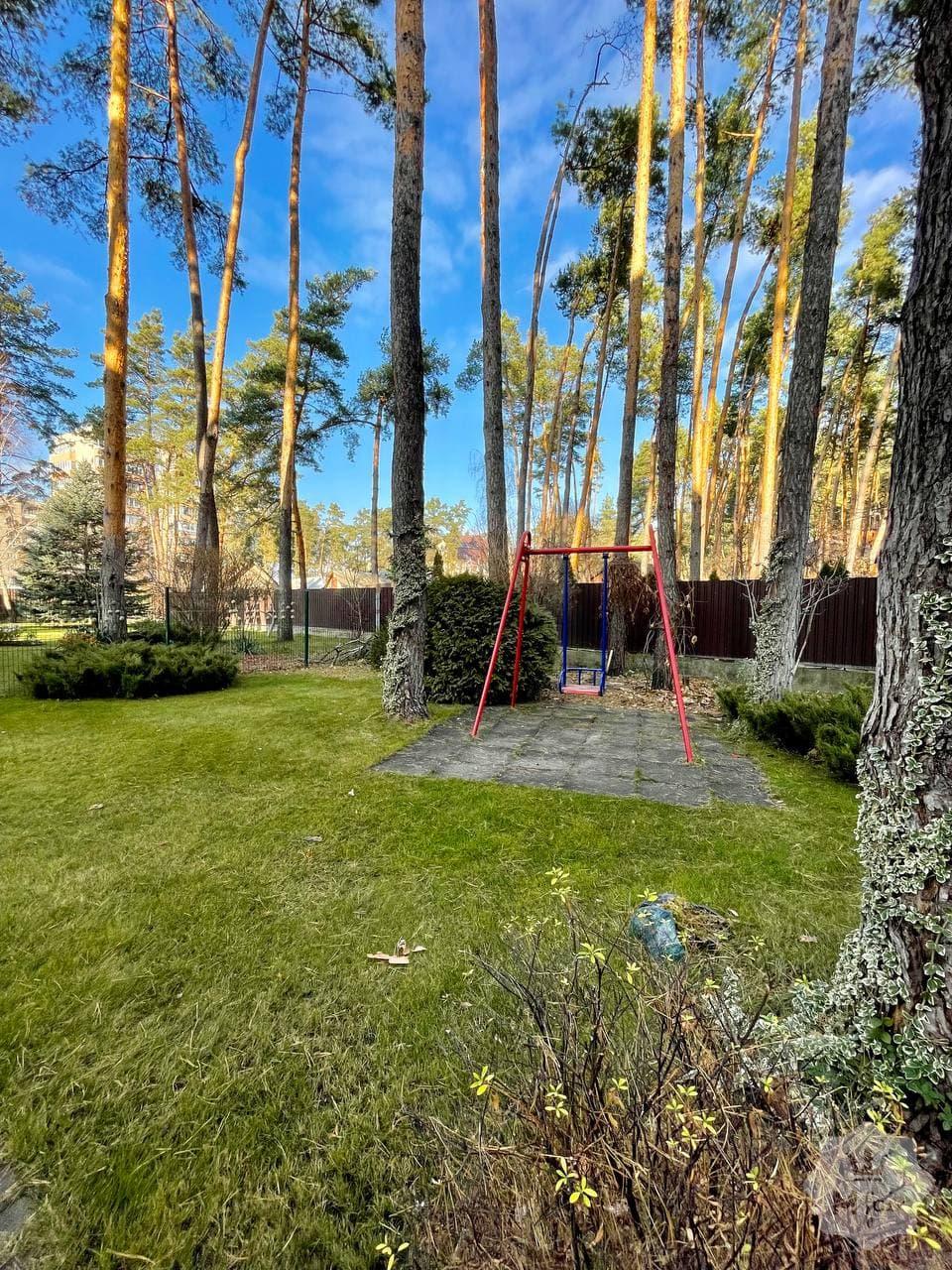 Продажа дома с бассейном в Ирпене под Киевом