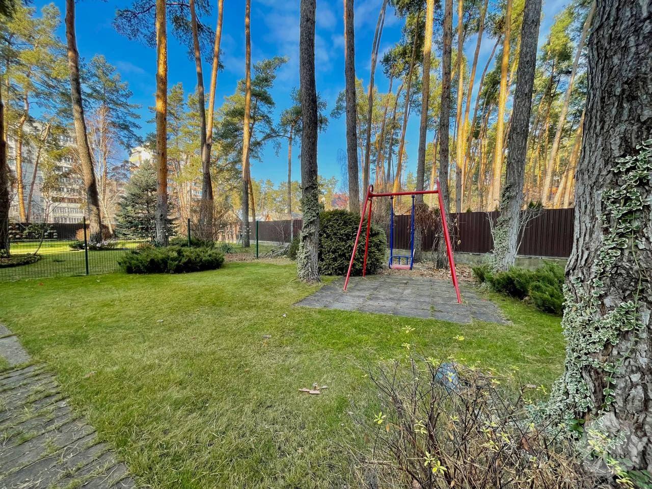 Продажа дома с бассейном в Ирпене под Киевом