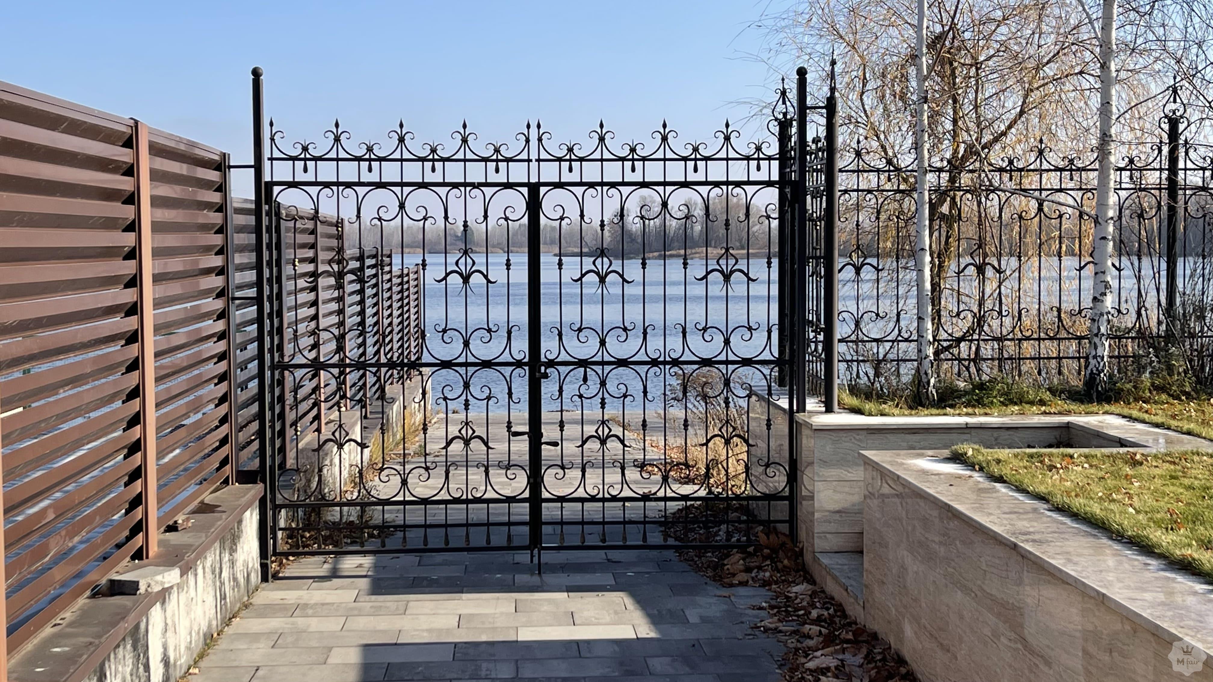 Продажа резиденции с выходом к реке в Конча-Заспе