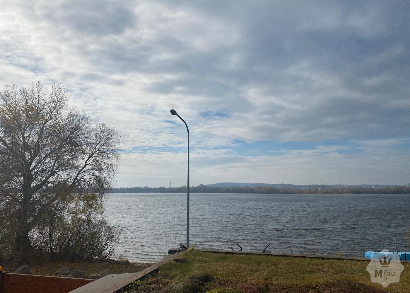 Продажа современного дома с бассейном под Киевом на Осокорках