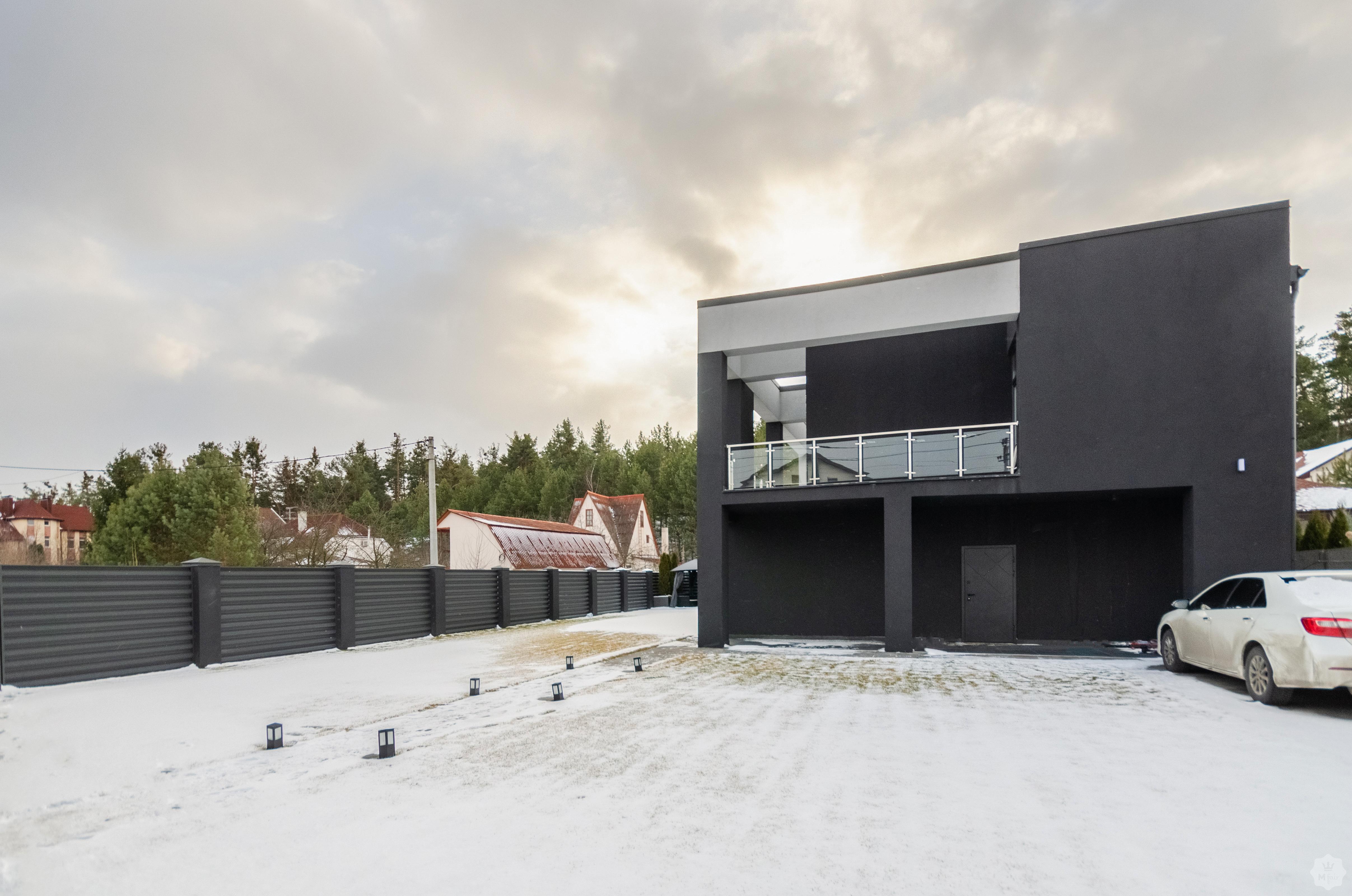 Продажа коттеджа с ремонтом под Киевом в Конча-Заспе