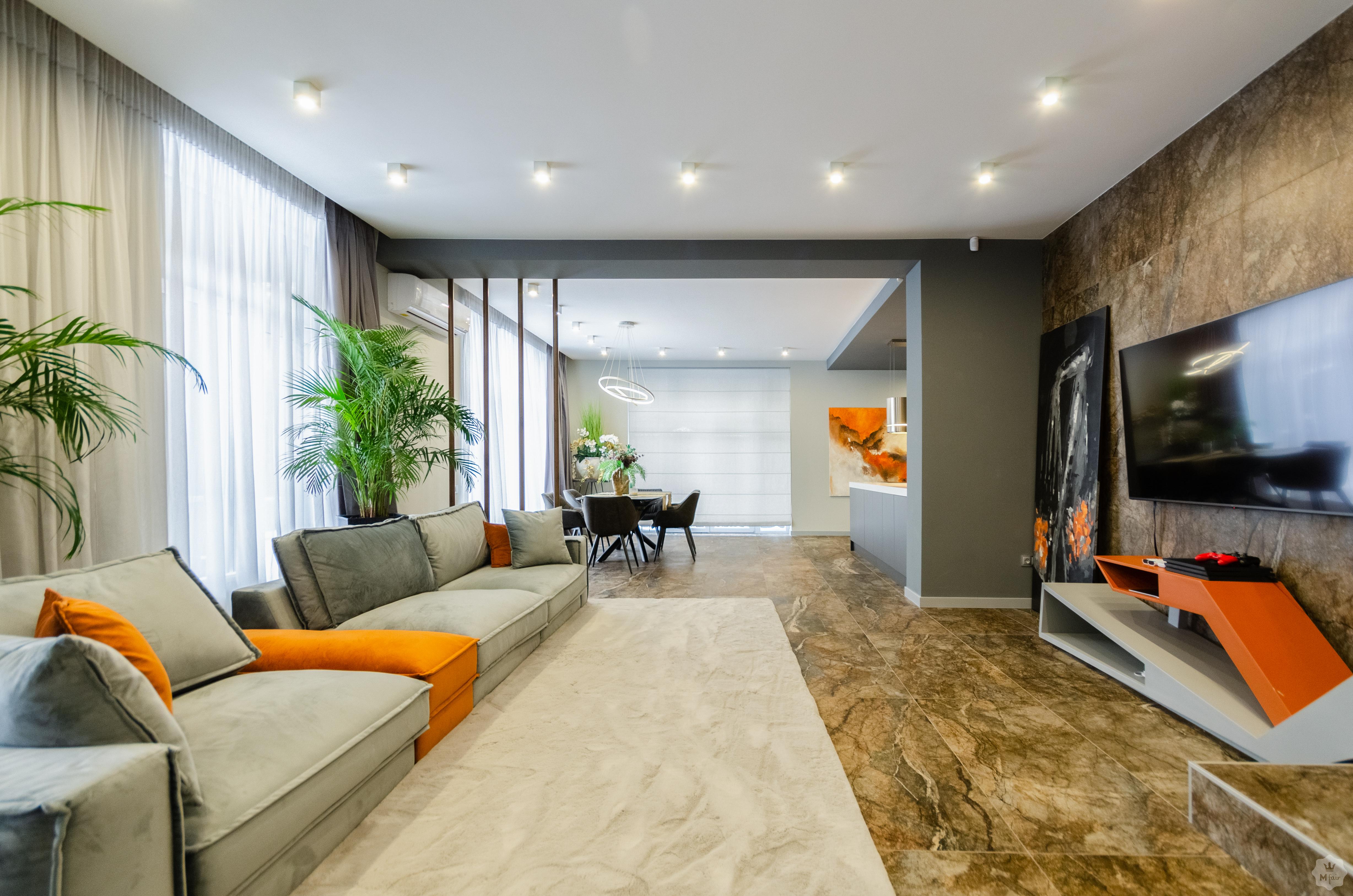 Продажа коттеджа с ремонтом под Киевом в Конча-Заспе