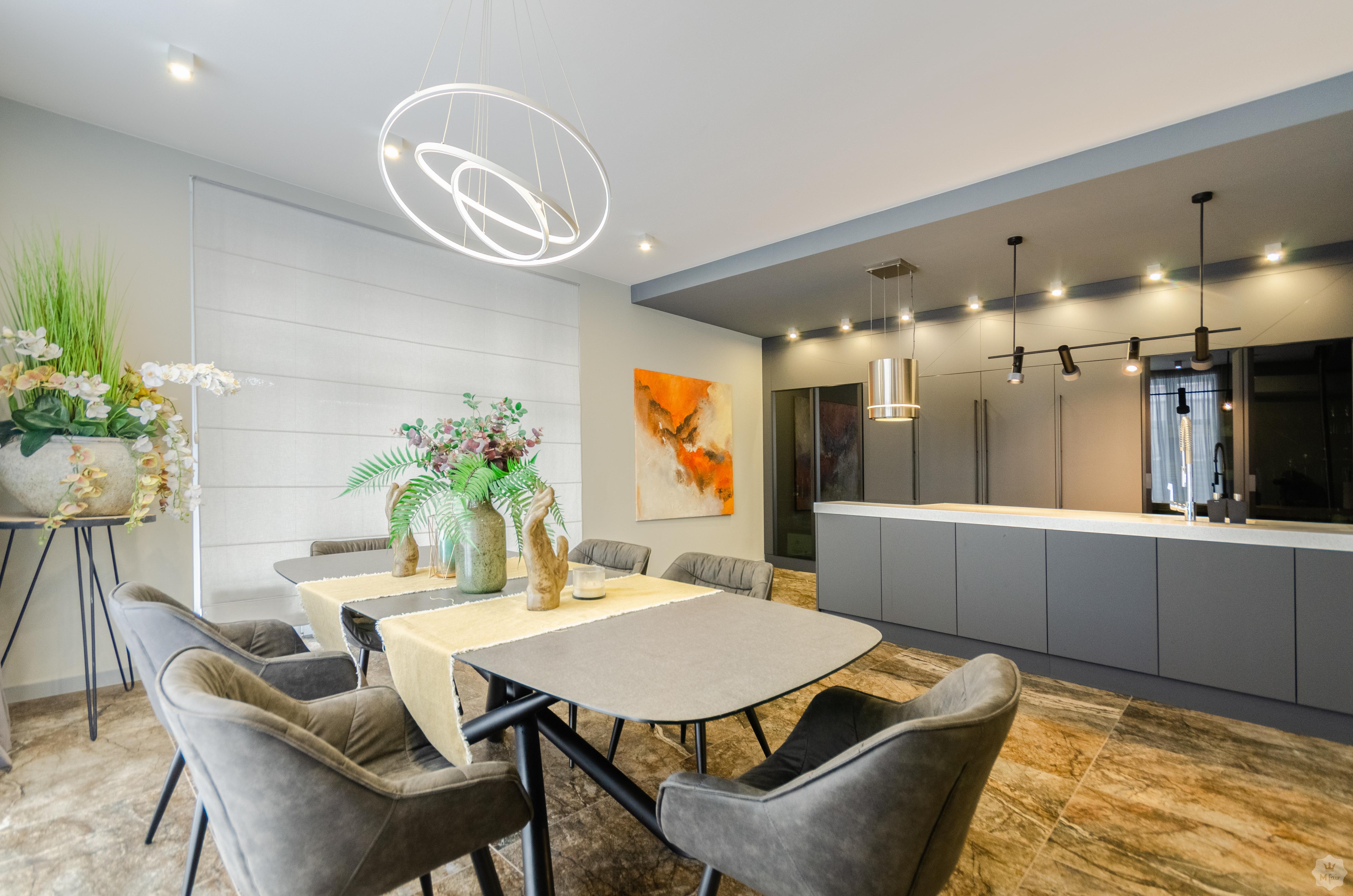 Продажа коттеджа с ремонтом под Киевом в Конча-Заспе