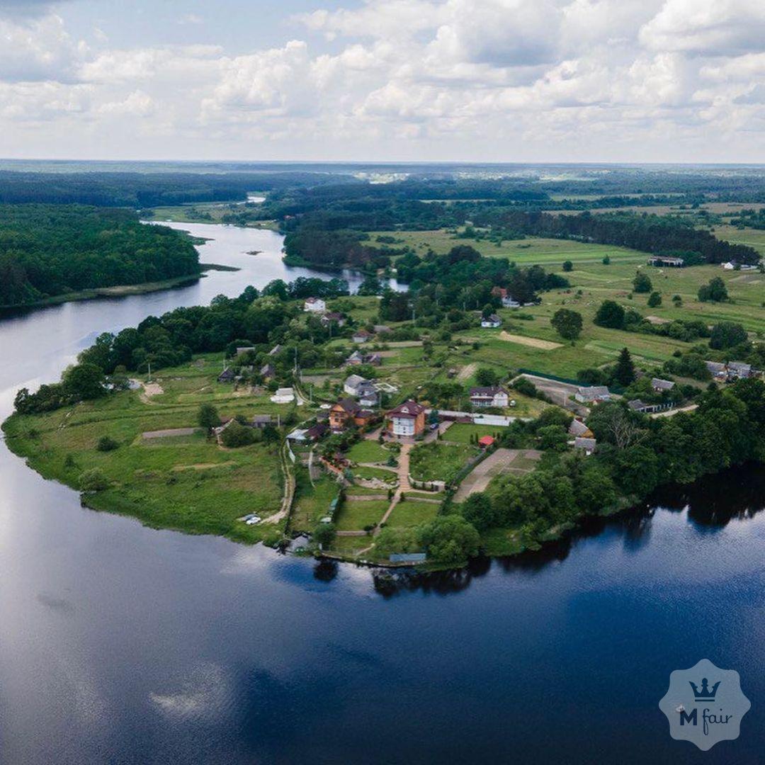 Продажа нового имения у реки в пригороде Житомира