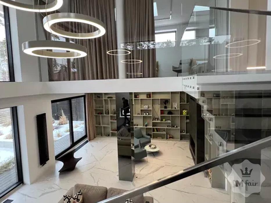 Продажа современного дома с ремонтом под Киевом в Буче