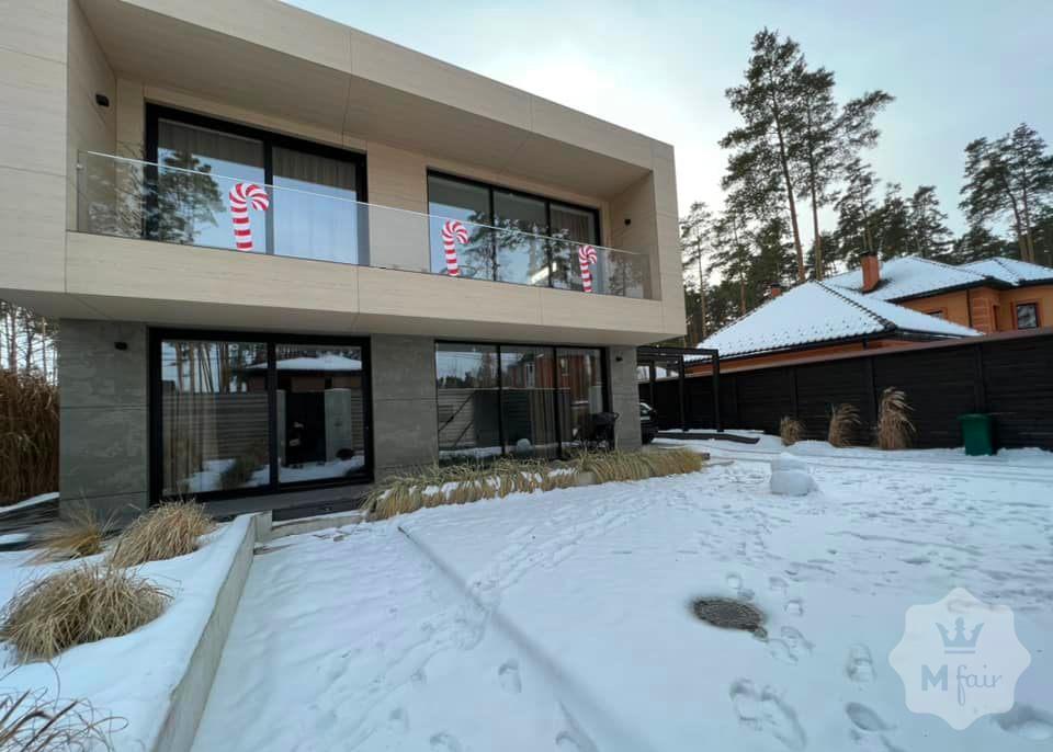 Продажа современного дома с ремонтом под Киевом в Буче