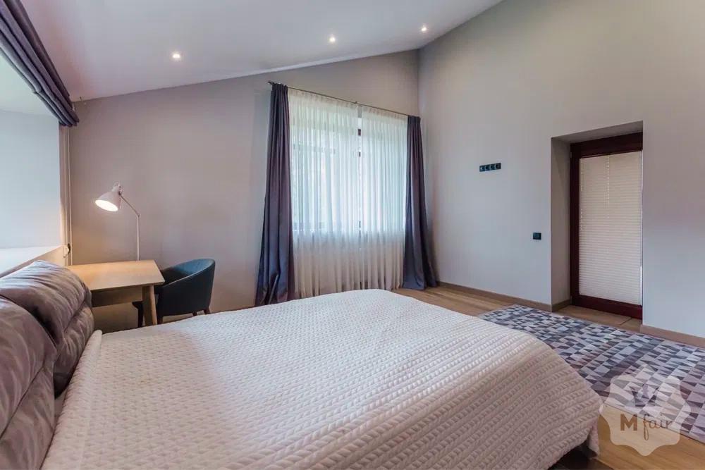 Продажа дома с бассейном в сосновом лесу в Буче под Киевом