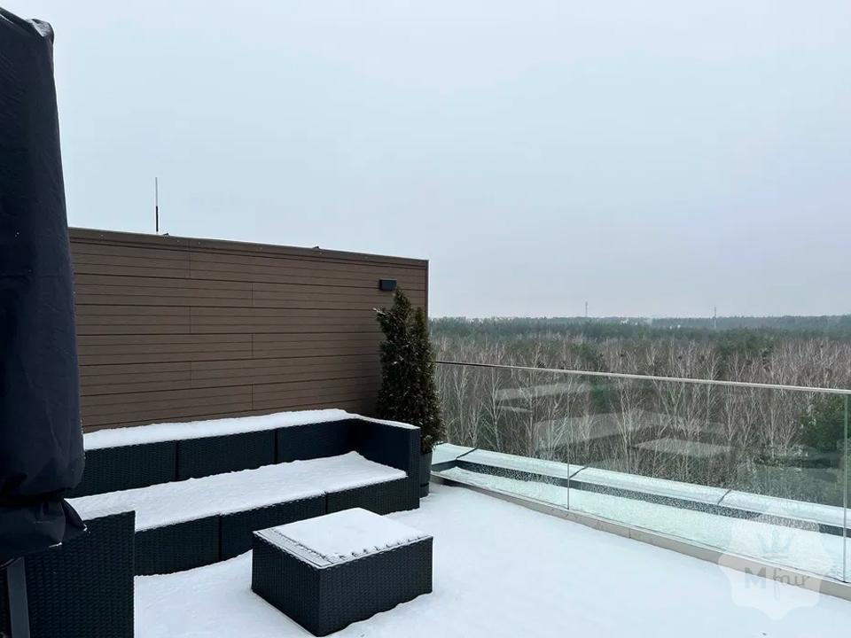 Продажа пентхауса с террасой и видом на лес под Киевом в Ирпене