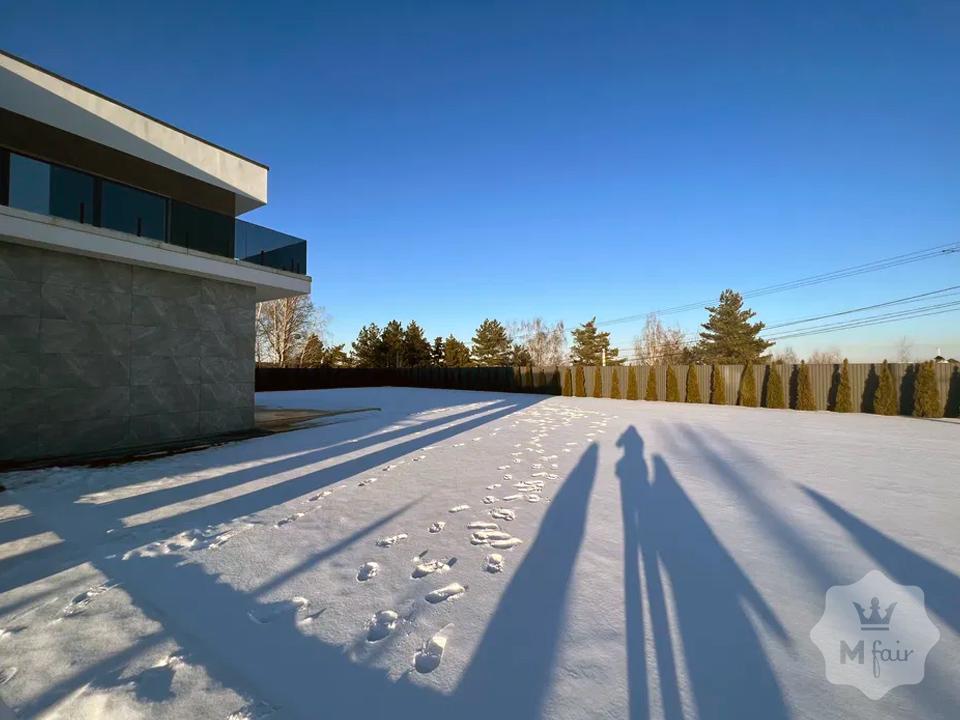 Продажа нового дома в стиле хай-тек в Буче под Киевом