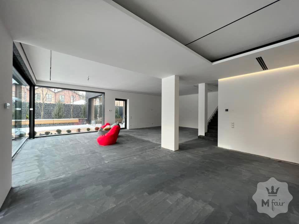 Продажа нового дома премиум класса с ремонтом в Буче под Киевом