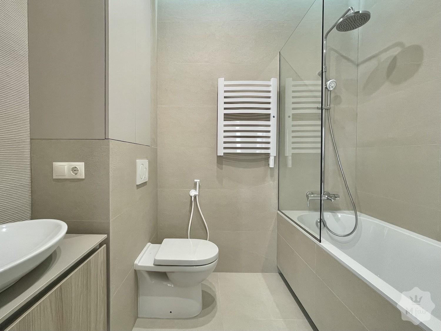 Продажа видовой 4х-комнатной квартиры в комплексе бизнес-класса в Киеве