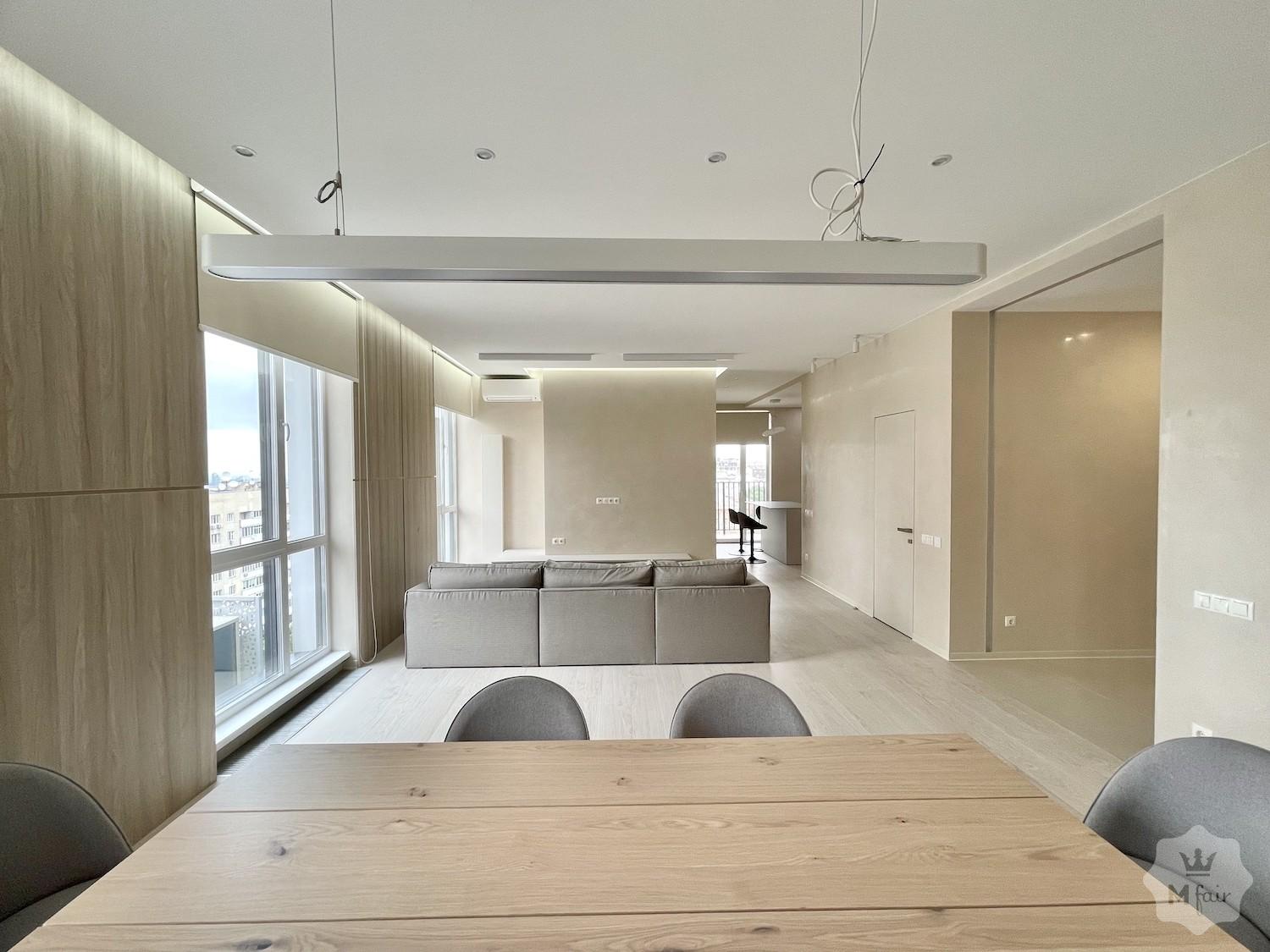 Продажа видовой 4х-комнатной квартиры в комплексе бизнес-класса в Киеве