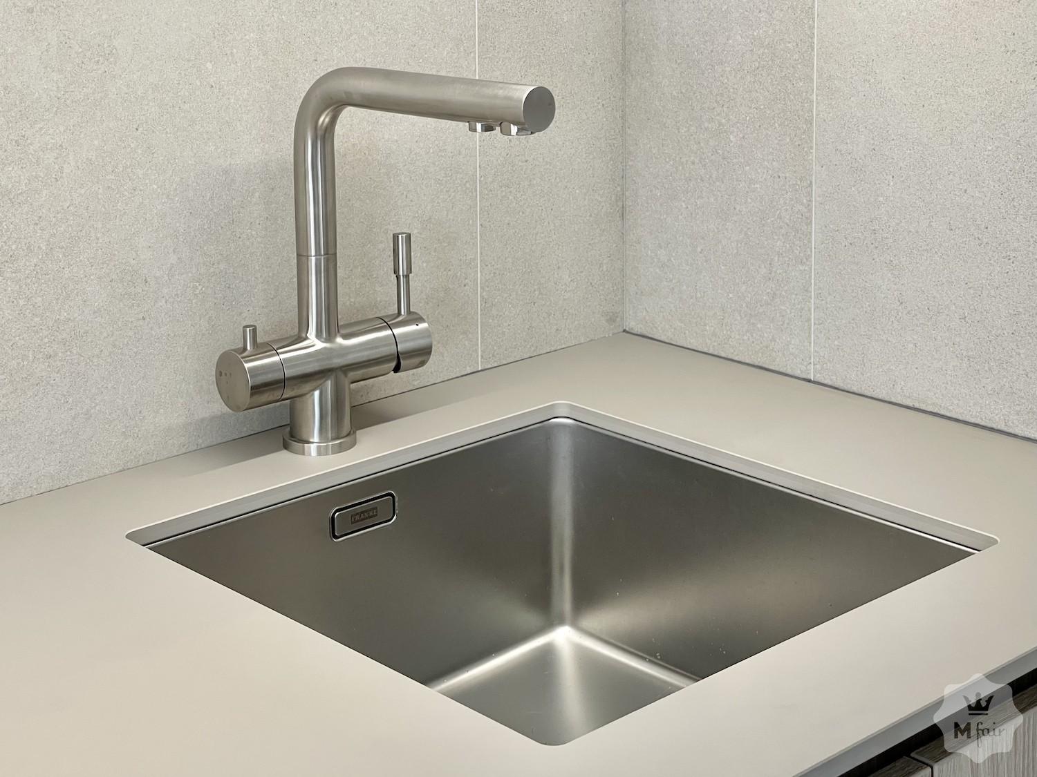 Продажа видовой 4х-комнатной квартиры в комплексе бизнес-класса в Киеве