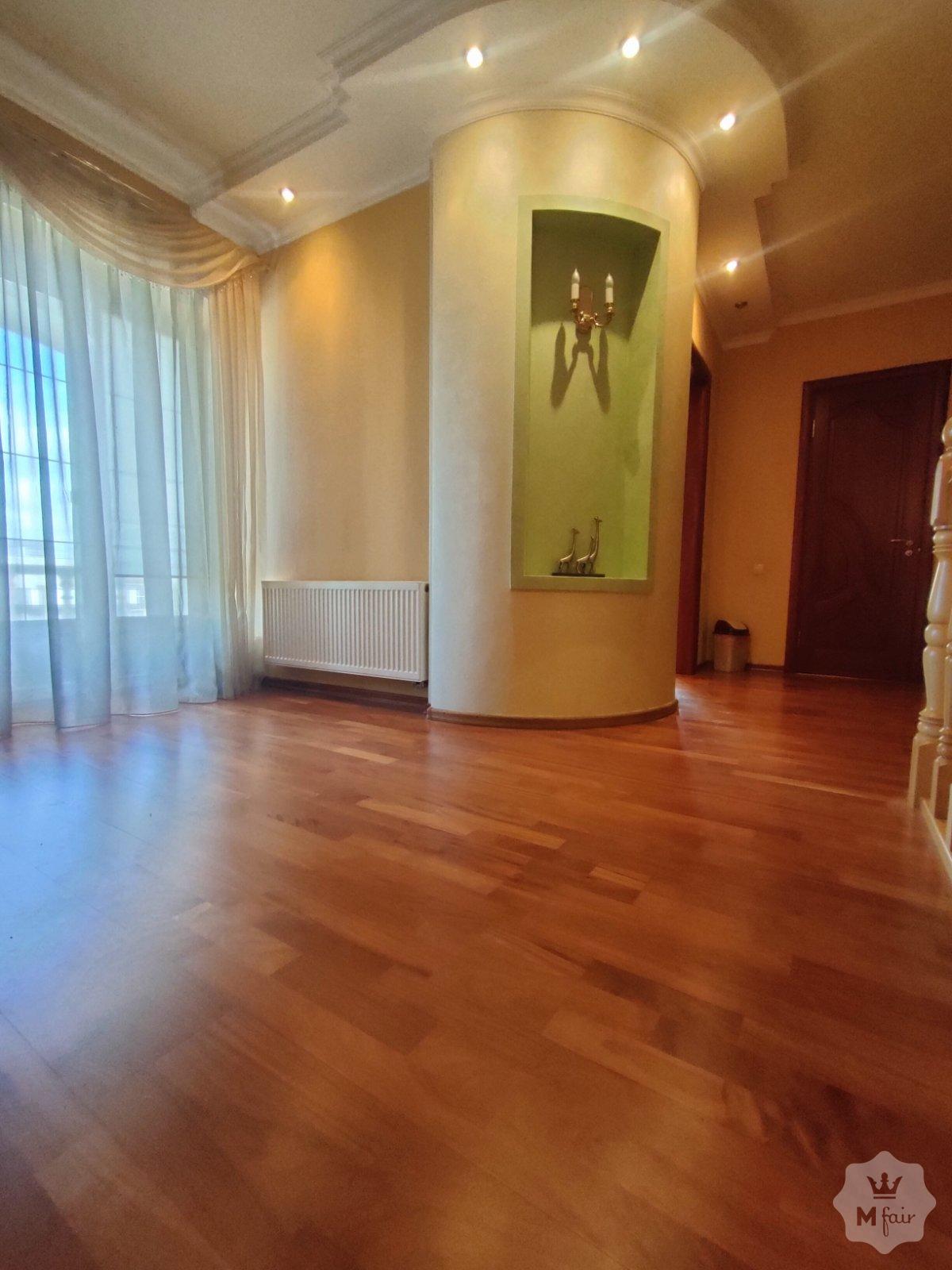 Продажа загородного дома в Черкасах