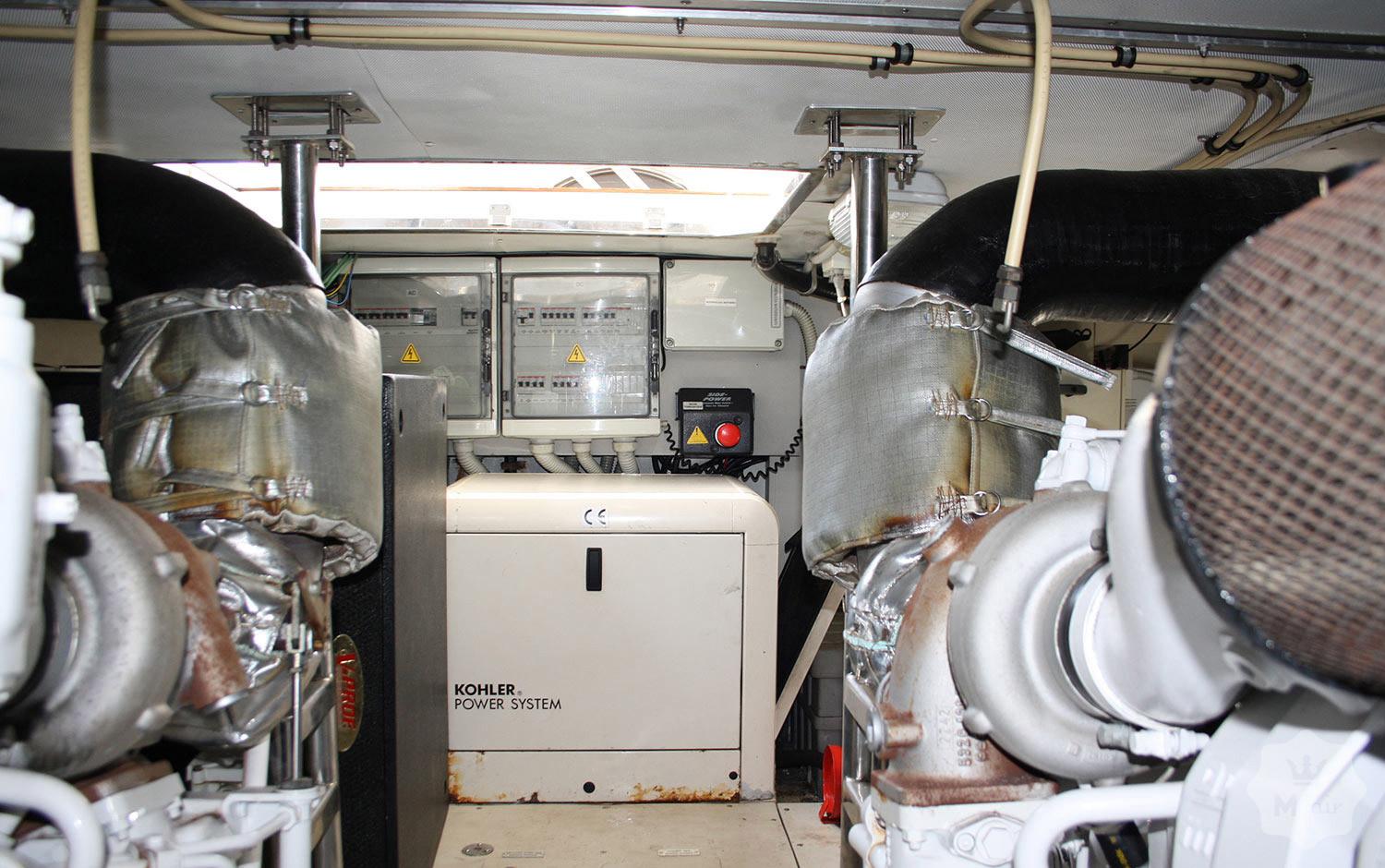 Продажа Azimut 62 в Киеве