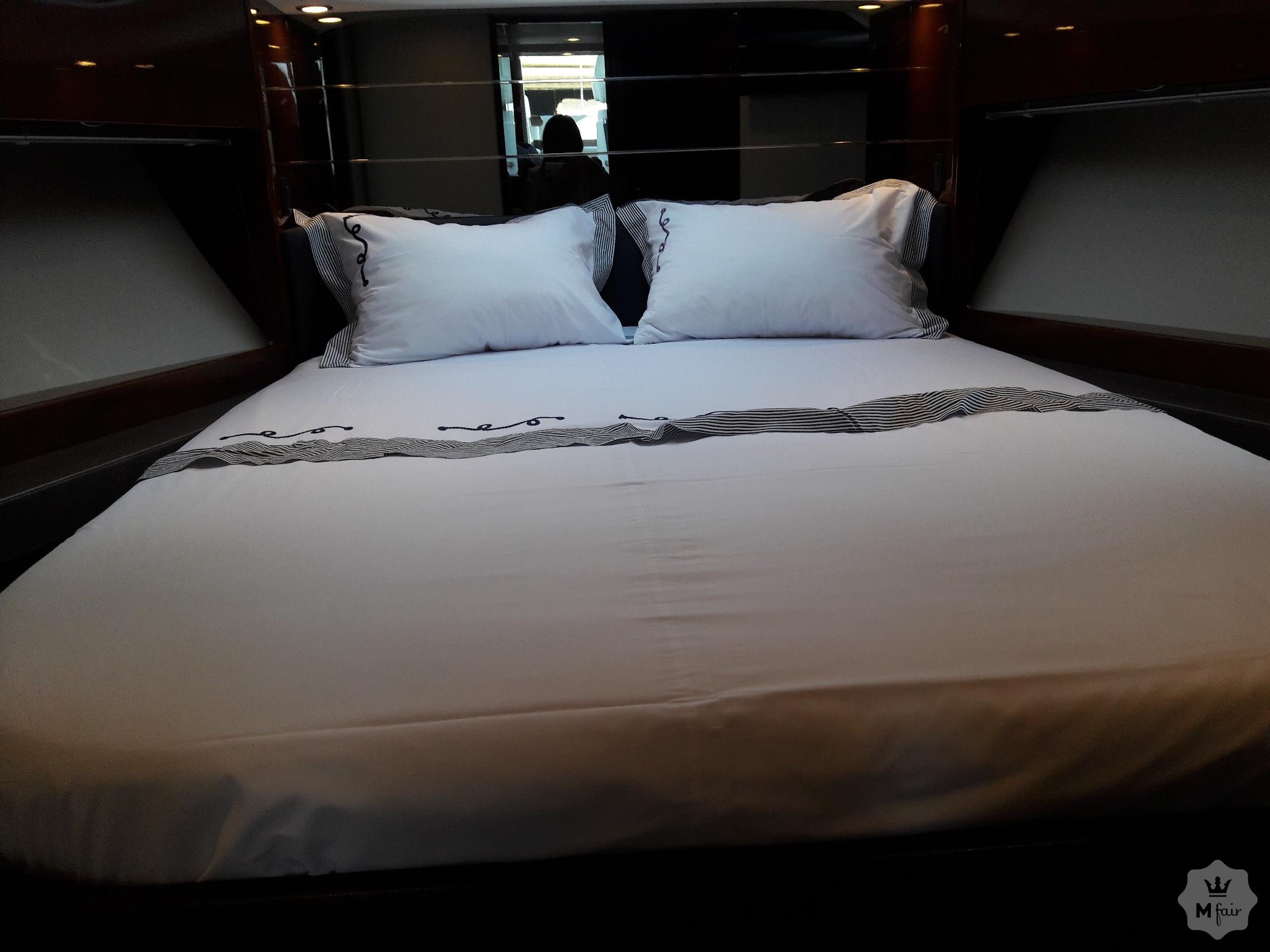 Продажа моторной яхты Princess V39 '2013 в Киеве