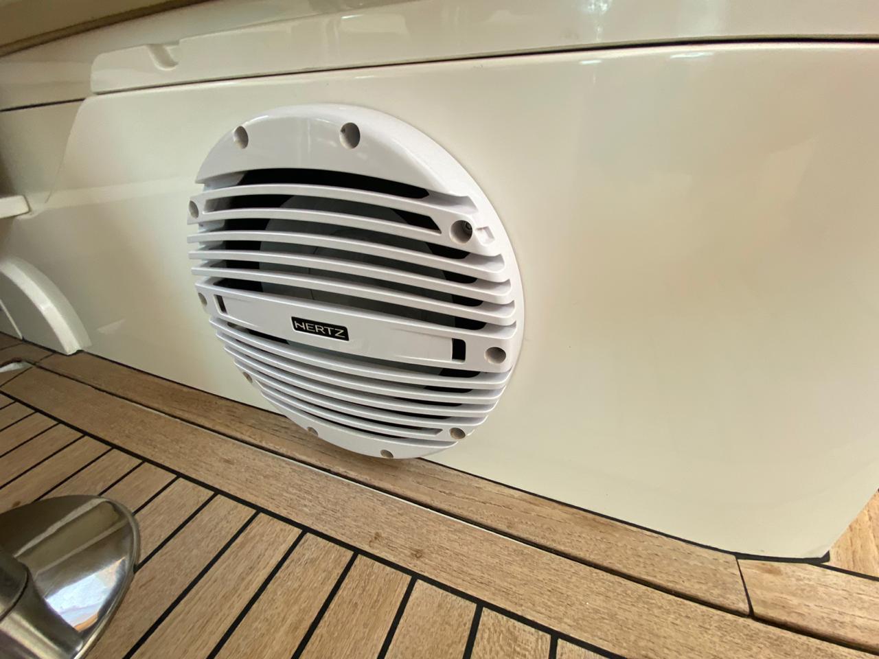 Продажа моторной яхты Sealine 38 SC '2007 в Киеве