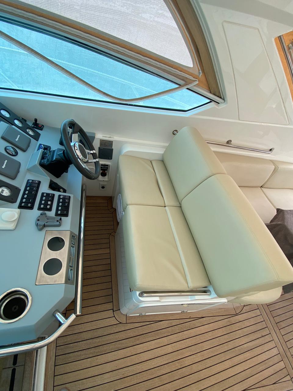 Продажа моторной яхты Sealine 38 SC '2007 в Киеве