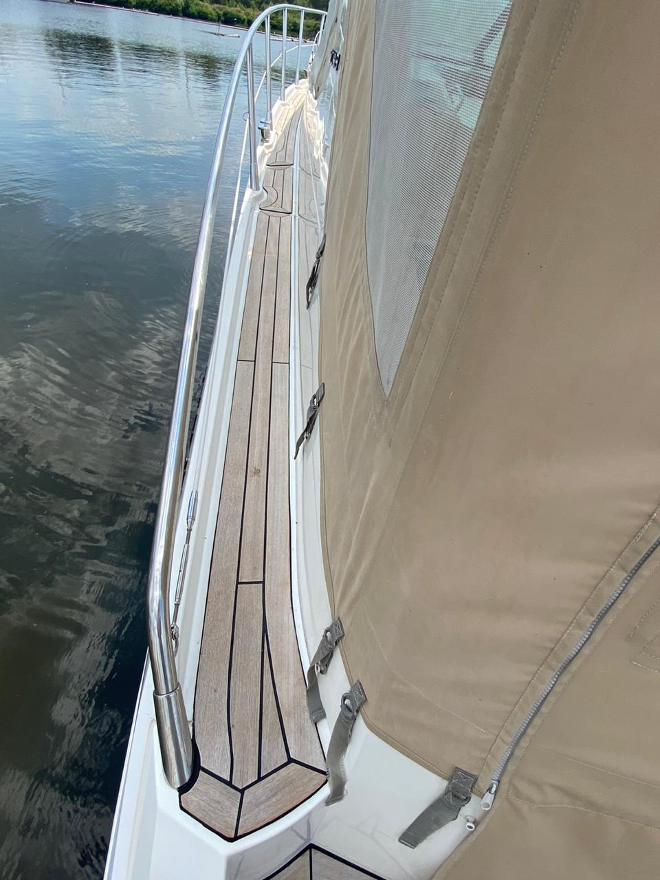 Продажа моторной яхты Sealine 38 SC '2007 в Киеве