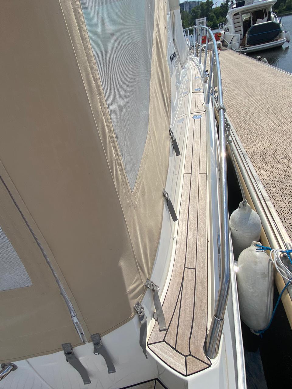 Продажа моторной яхты Sealine 38 SC '2007 в Киеве