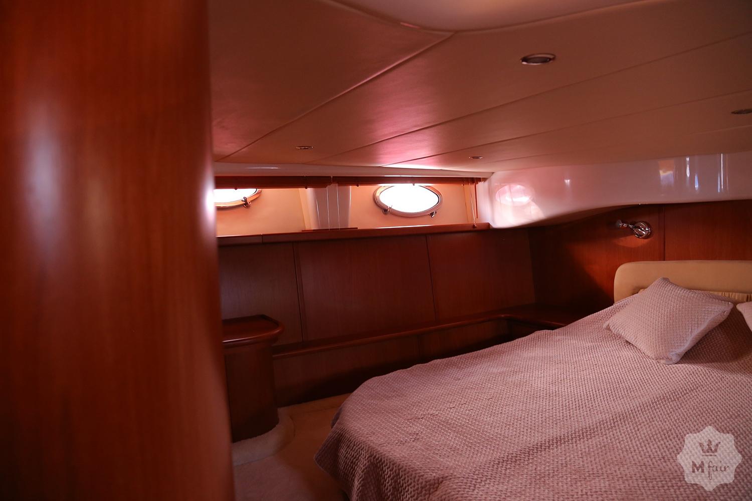 Продажа моторной яхты Azimut Atlantis 425 (Атлантис) '2008 в Киеве