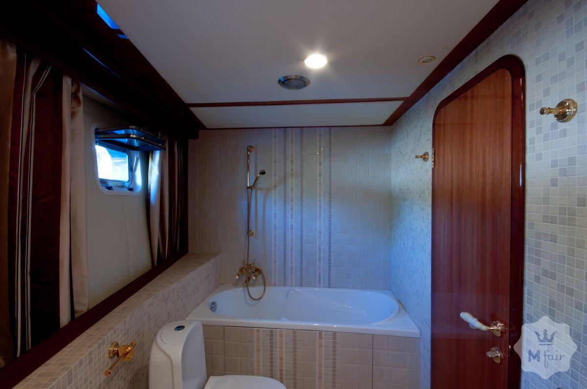 Продажа роскошной 24м моторной яхты '2011 в Киеве