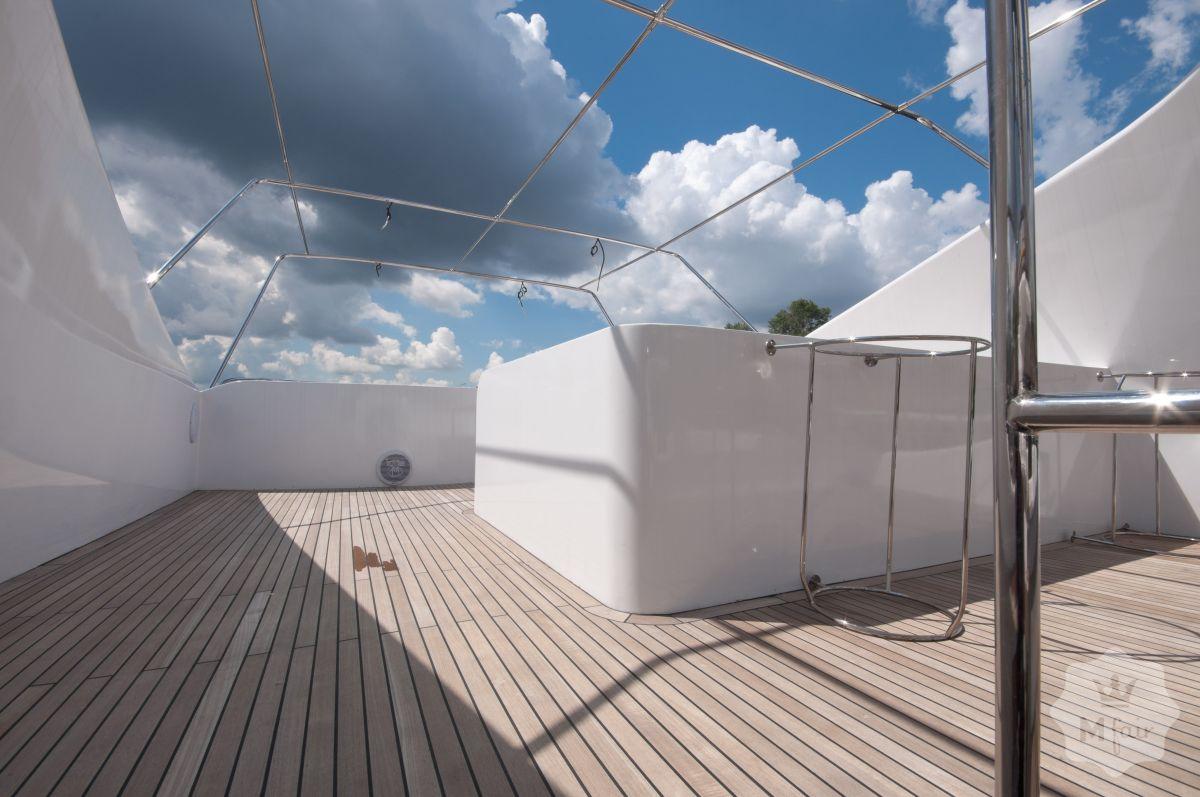 Продажа роскошной 24м моторной яхты '2011 в Киеве