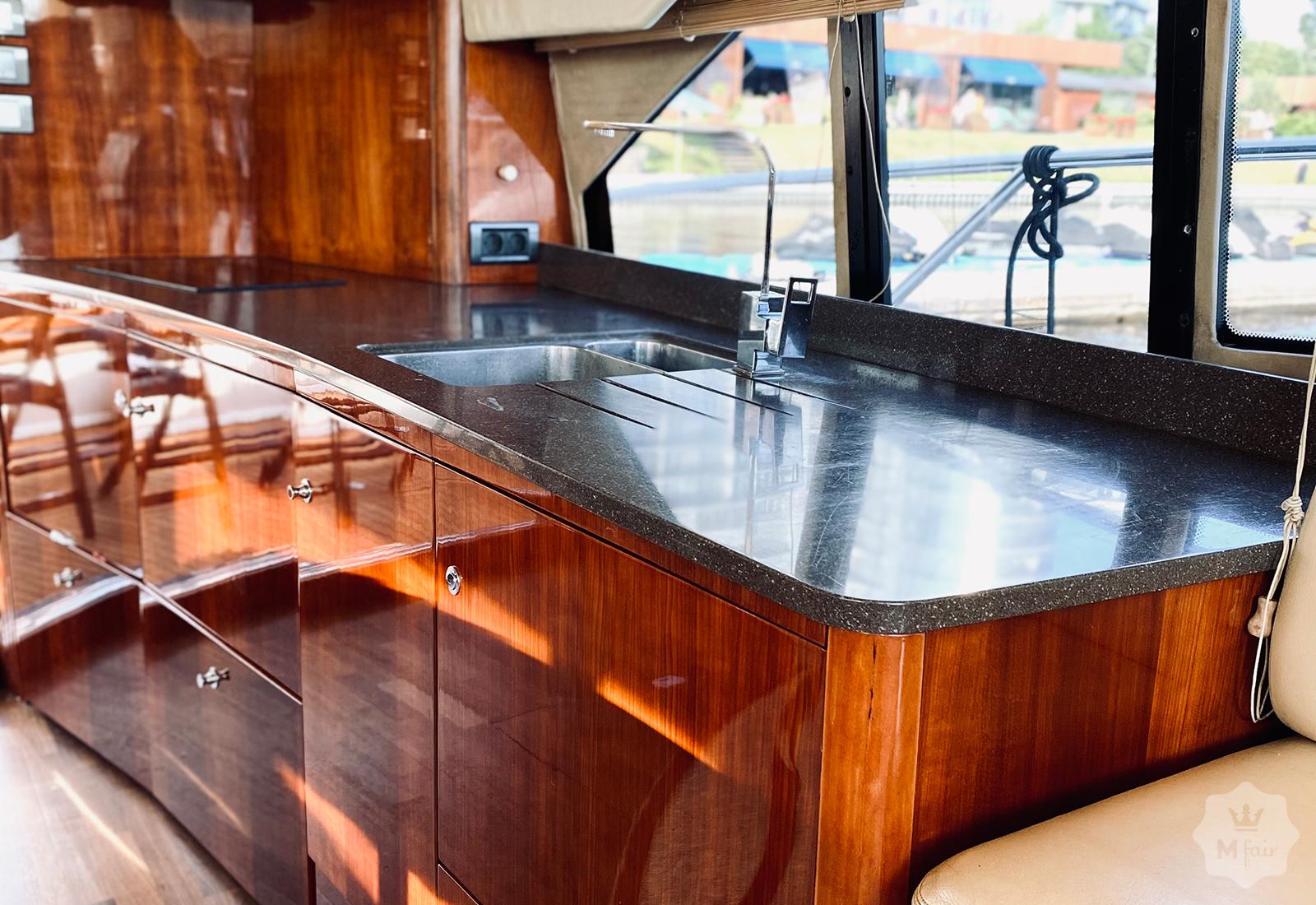 Аренда моторной яхты Sealine T50 '2008 в Киеве