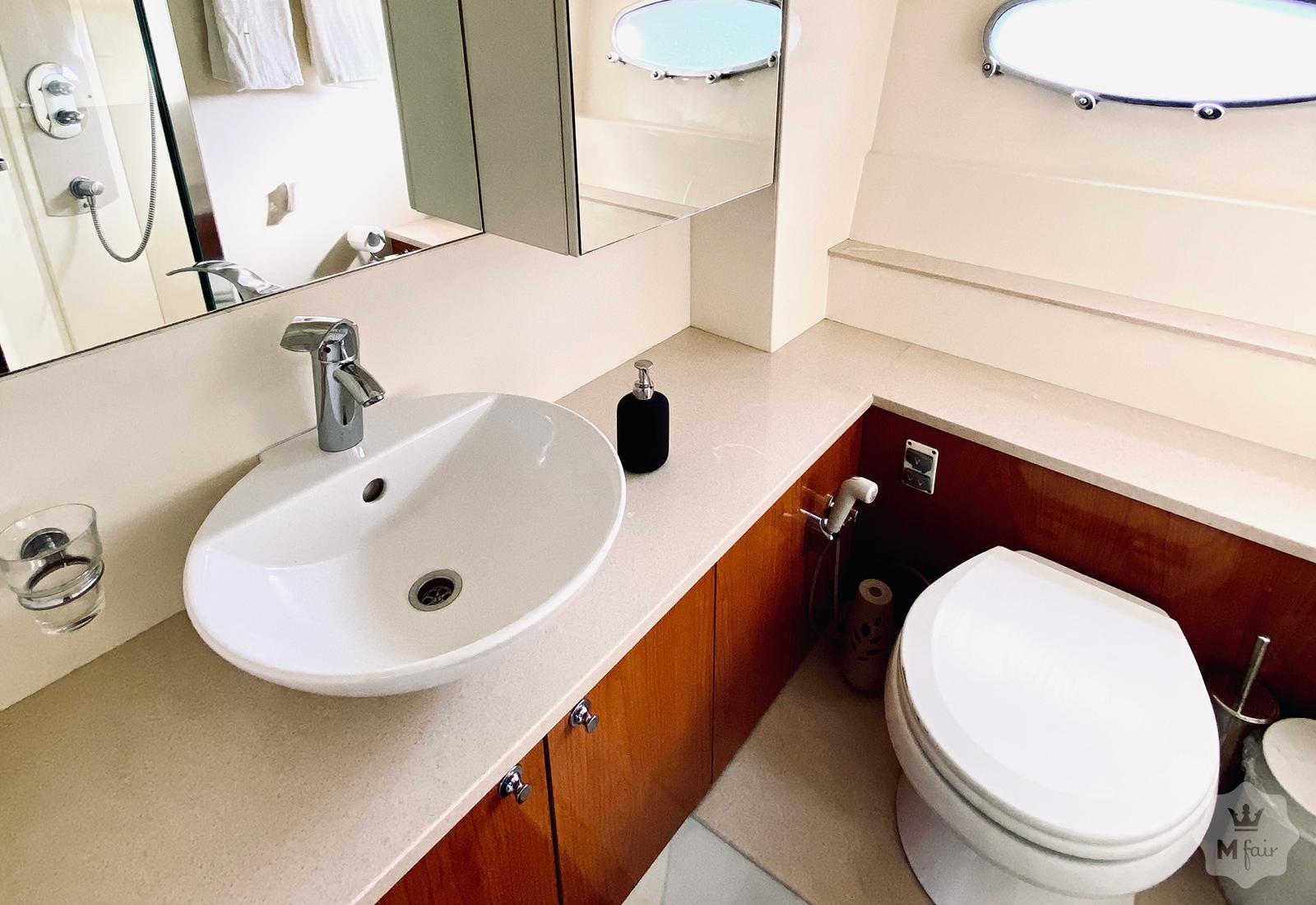 Аренда моторной яхты Sealine T50 '2008 в Киеве