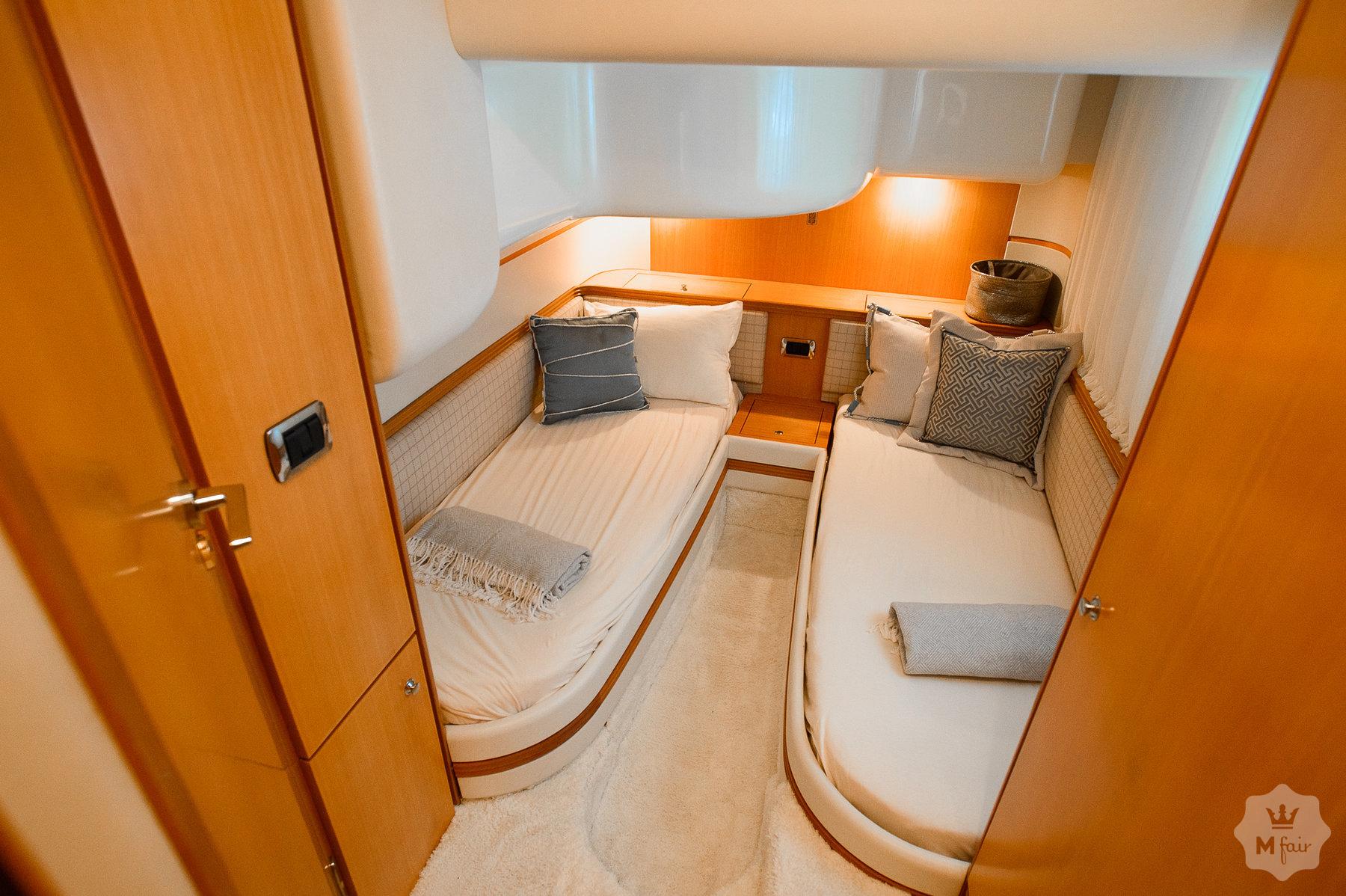 Продажа моторной яхты Baia Yachts Aqua 54 '2004 в Одессе