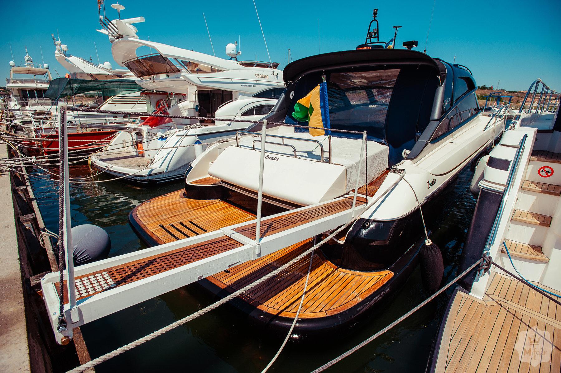 Продажа моторной яхты Baia Yachts Aqua 54 '2004 в Одессе