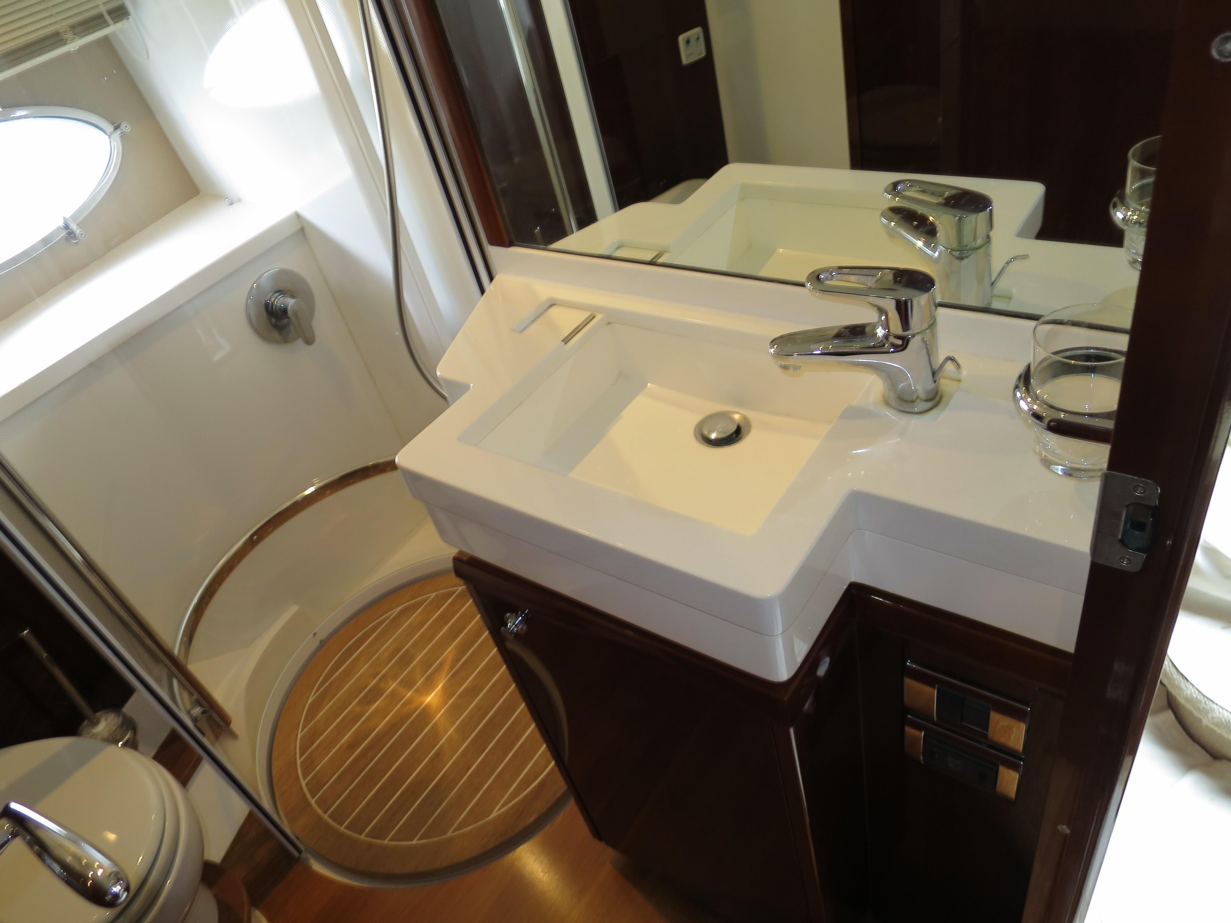 Продажа моторной яхты Princess 50 с флайбриджем '2009 в Одессе