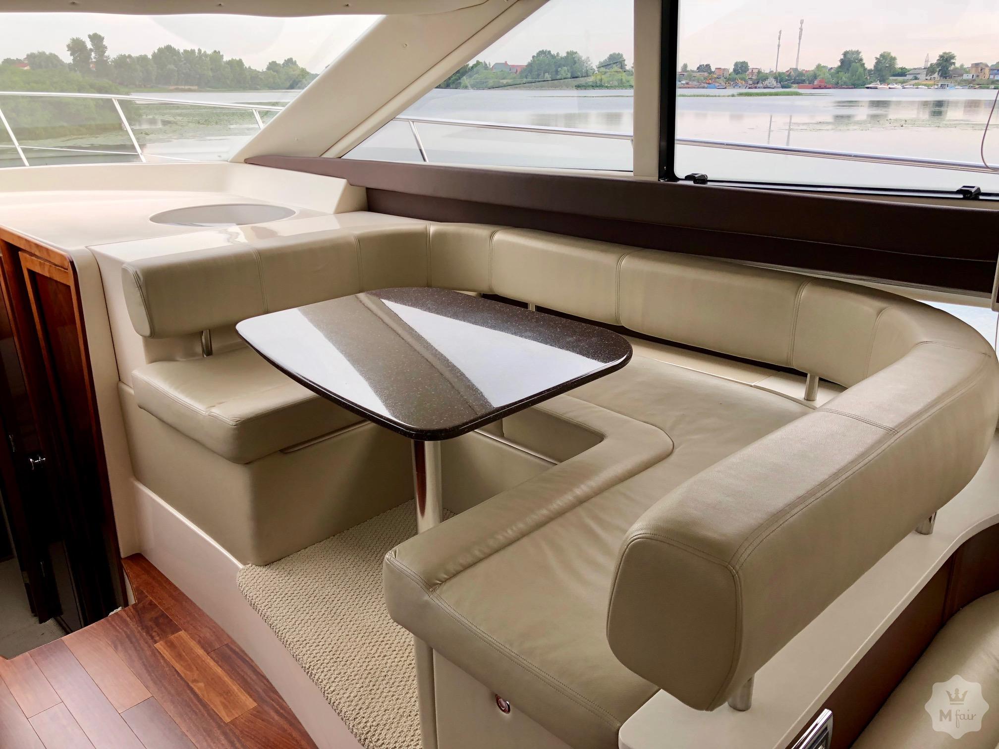 Продажа моторной яхты c флайбриджем Meridian 441 Fly '2011 в Киеве