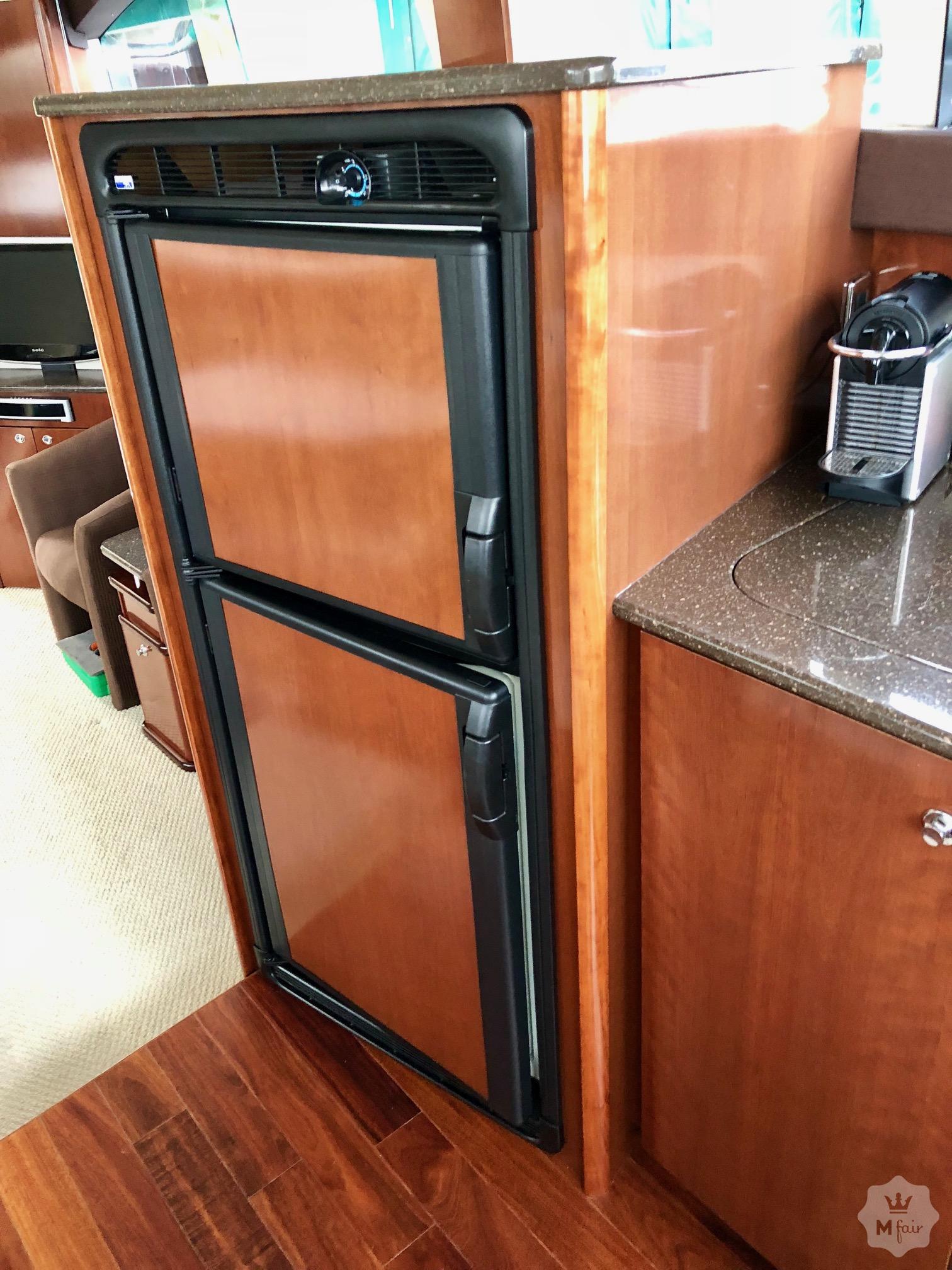 Продажа моторной яхты c флайбриджем Meridian 441 Fly '2011 в Киеве