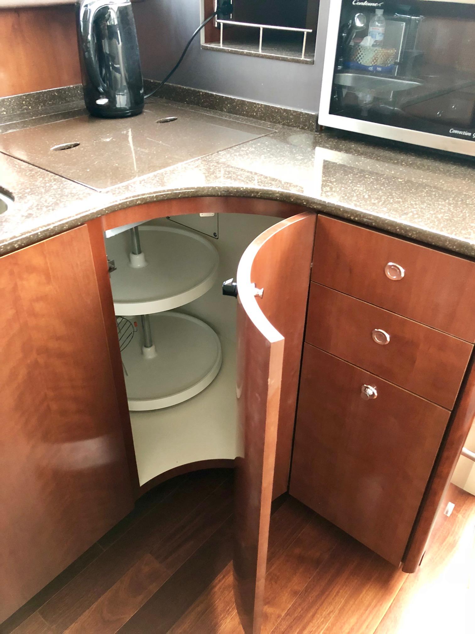 Продажа моторной яхты c флайбриджем Meridian 441 Fly '2011 в Киеве