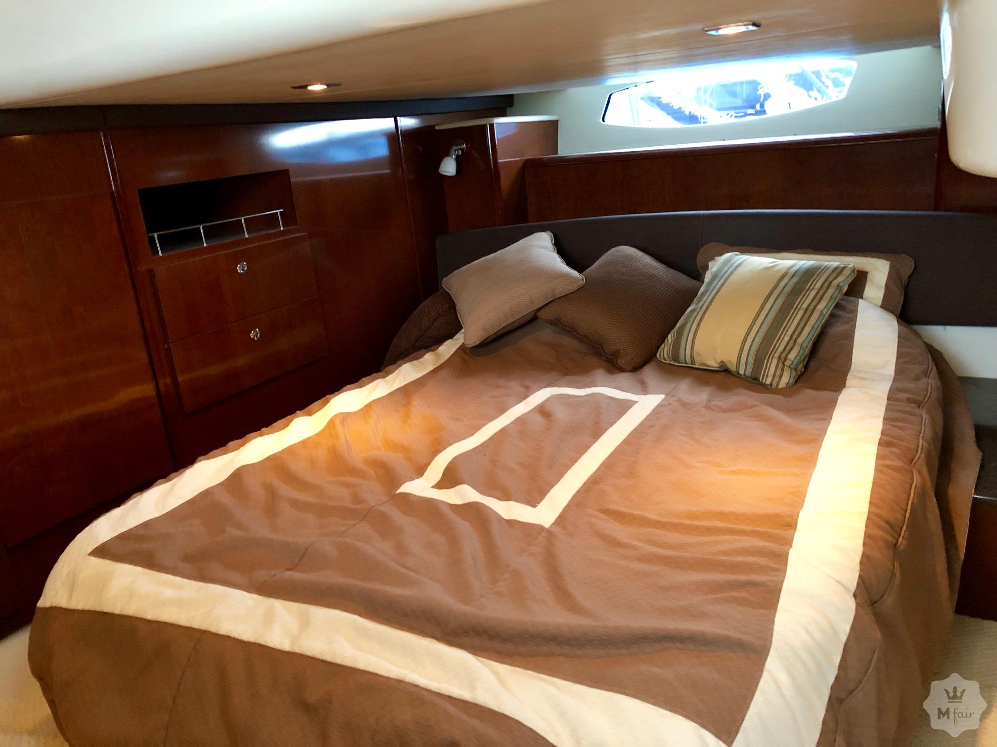 Продажа моторной яхты c флайбриджем Meridian 441 Fly '2011 в Киеве