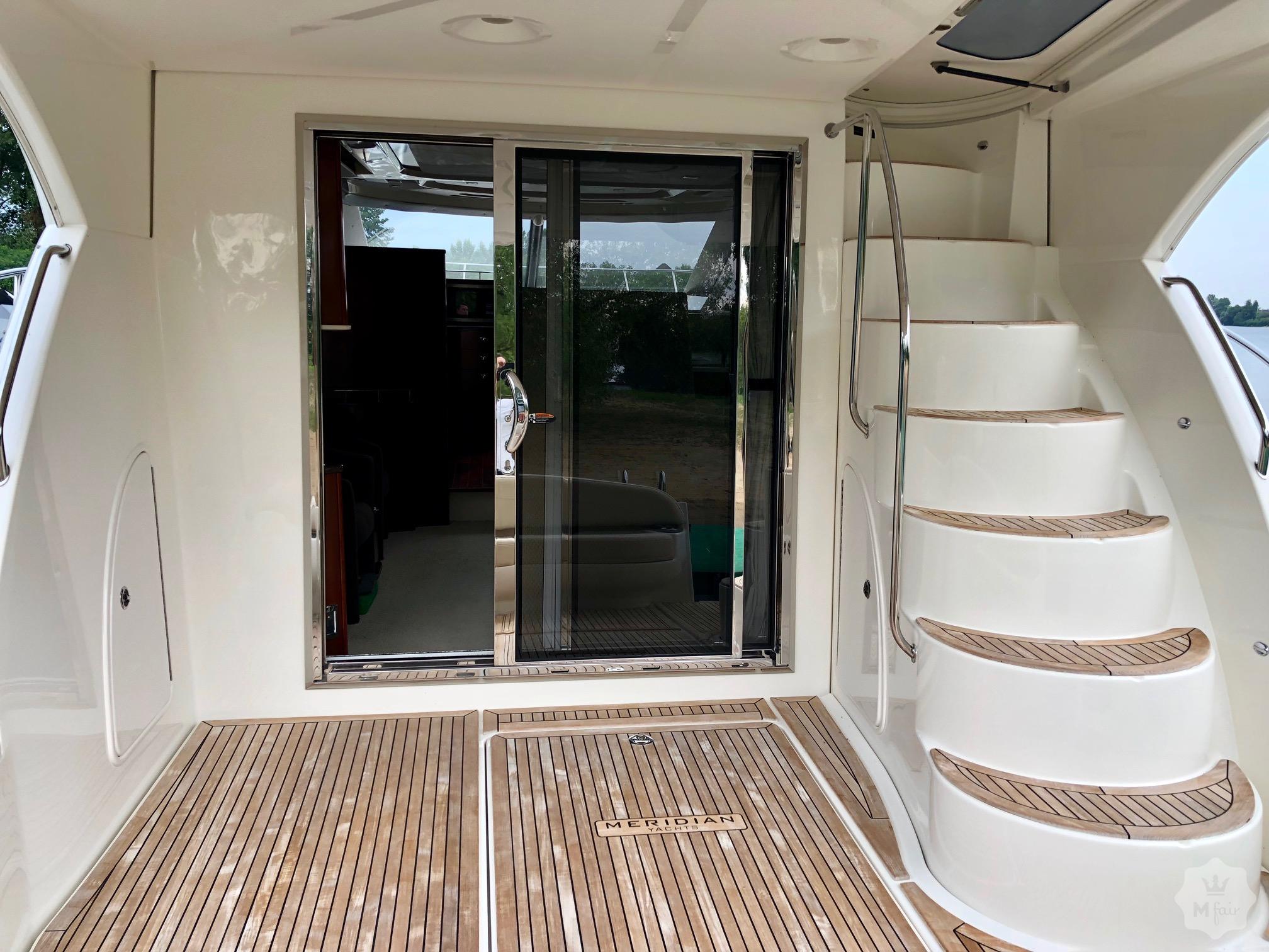 Продажа моторной яхты c флайбриджем Meridian 441 Fly '2011 в Киеве