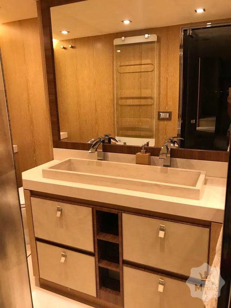 Продажа моторной яхты Monte Carlo Yachts 70 '2014 в Украине