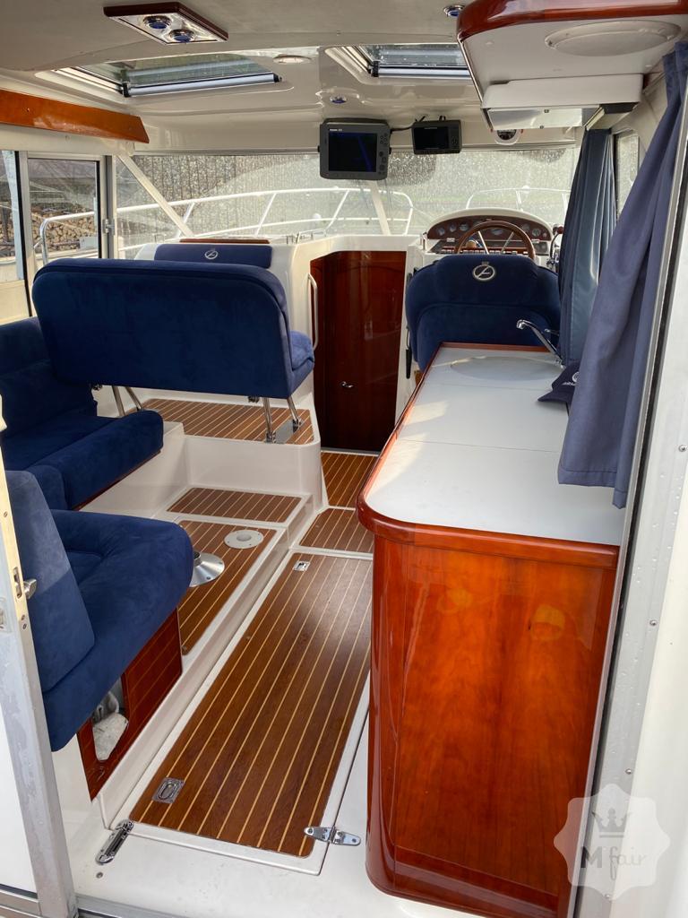 Продажа моторной яхты Aquador 32 '2005 в Киеве