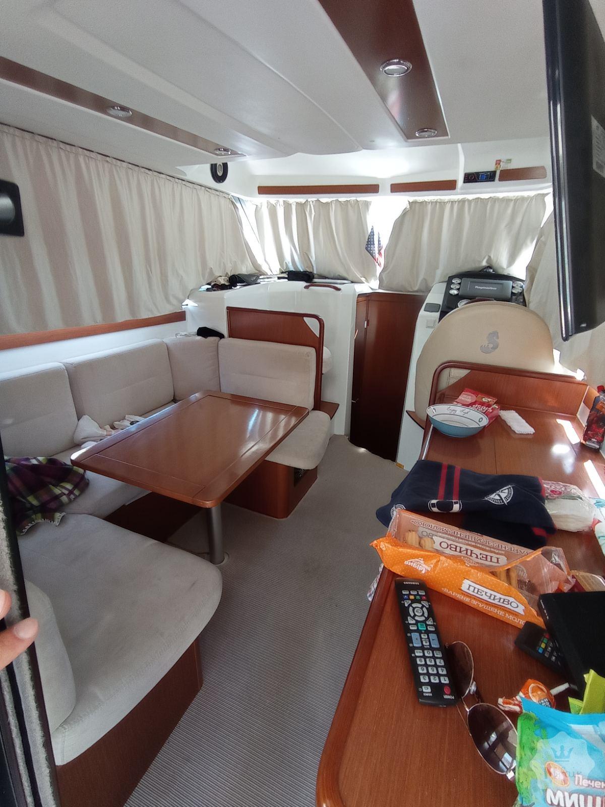 Продажа моторной яхты Beneteau Antares 30 Fly '2011 в Киеве